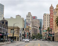 Los Angeles - Oakland (with return) from $73.48