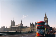 Las Vegas - London (with return) from $1.055,47