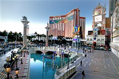 Boston - Vegas (with return) from 148$